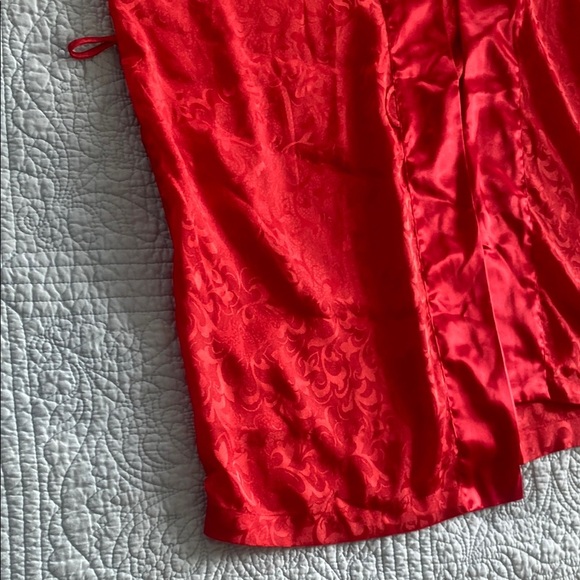 Victoria's Secret Red Satin Robe - VINTAGE - Picture 4 of 9